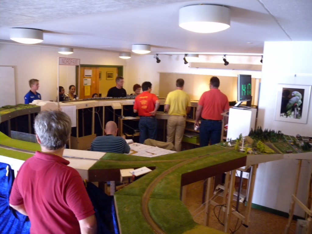 �t v�nster gick sp�ren mot centralstationen Nordfaxe